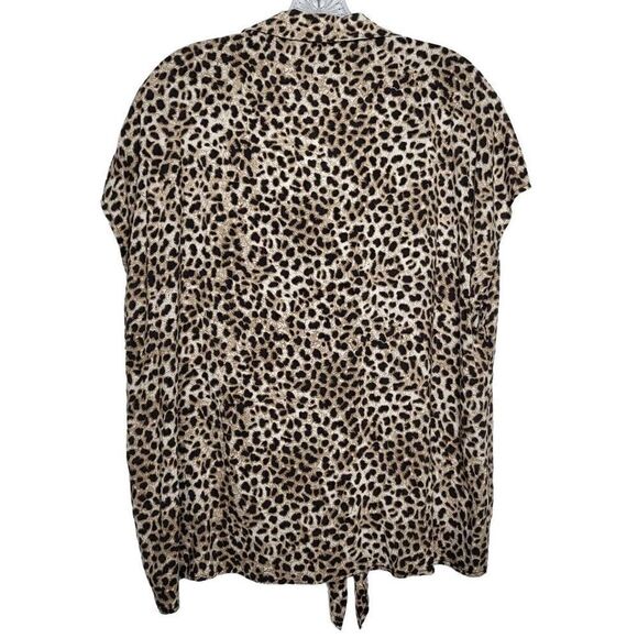 Torrid Challis Tie Front Animal Print Dolman Sleeves Top Size Large - Picture 8 of 10